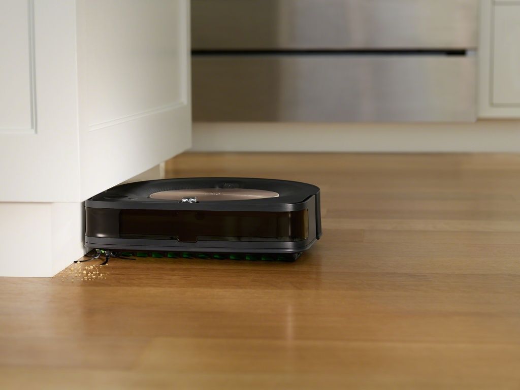 Roomba s9_Toe Kick.jpg Roomba s9_Toe Kick.jpg