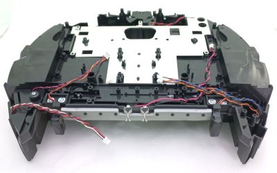 Корпус нижняя часть робота пылесоса iRobot Roomba 700 с зарядными контактами + дат.нап.конт